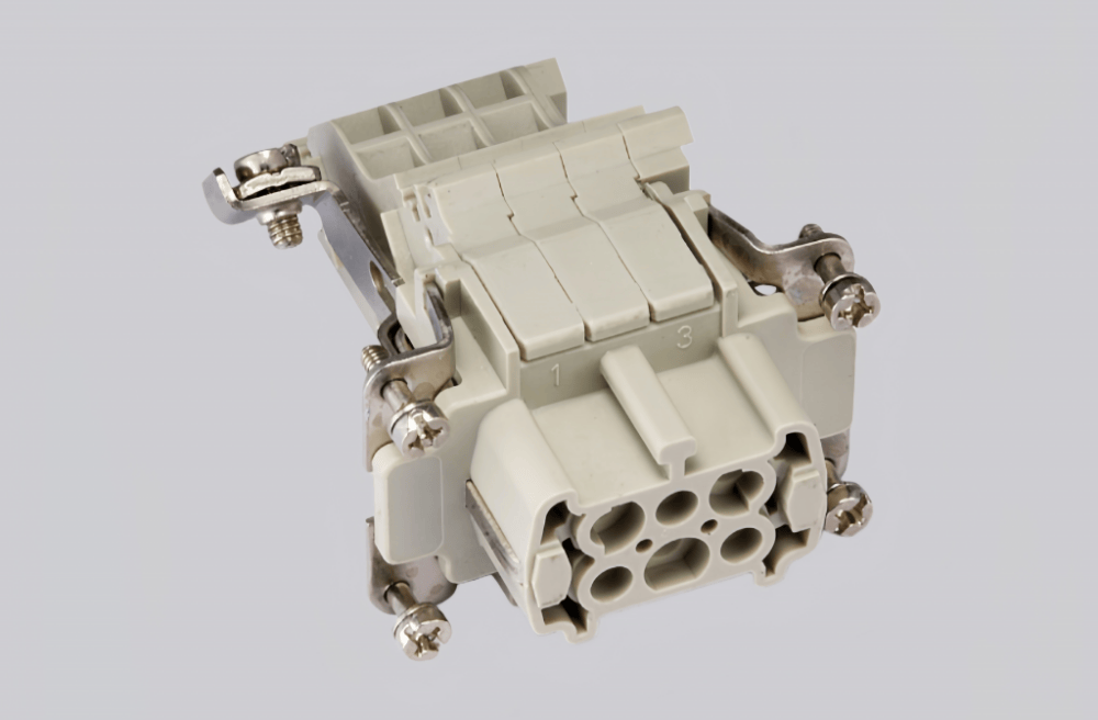 HE-006-F.AV.R | High-Quality Rectangular Connectors-RedTech360